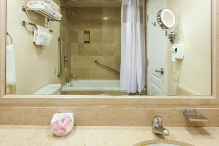 Best Western PLUS Nuevo Laredo Inn&Suites Habitación foto