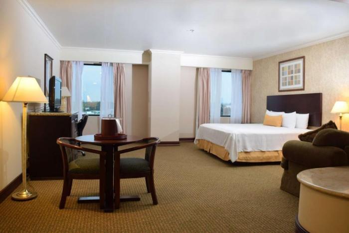 Best Western PLUS Nuevo Laredo Inn&Suites Habitación foto